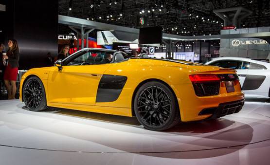 audi-r8-spyder-__