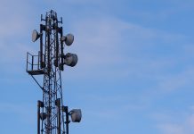 Bad mobile signal and solutions to Fix Them communication-tower