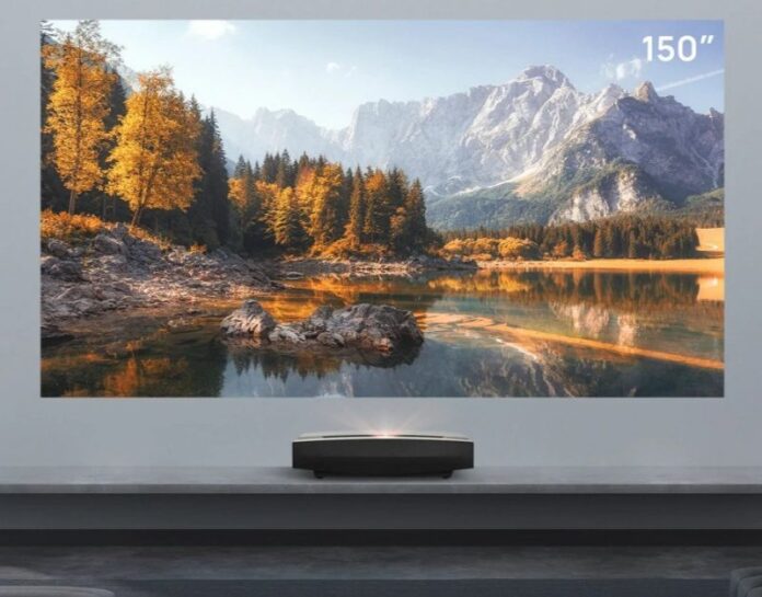 XGimi Aura Laser Projector – razor-sharp picture & Harman Kardon sound quality XGimi Aura Short-Throw projector