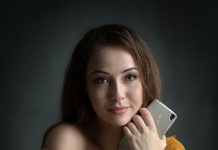 Wireless & Mobile Communication Networks girl