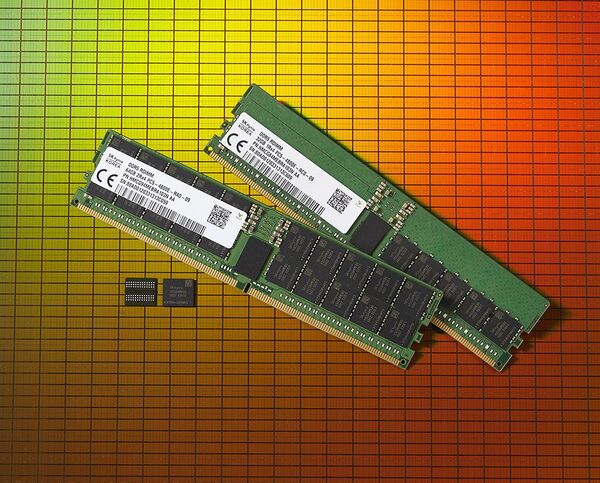 First DDR5 DRAM