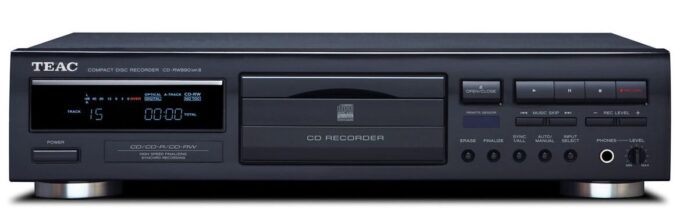 CD Recorder Teac CDRW890 – 5 stars for style