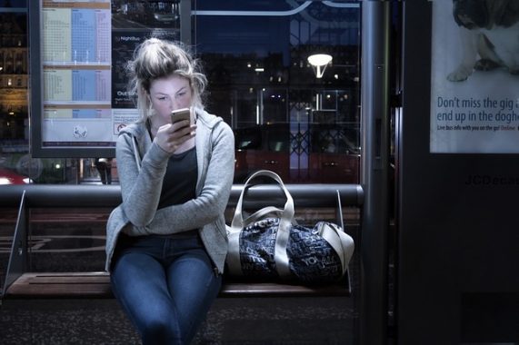 People- mobile phones