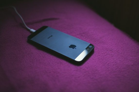 USB type-C port on an Apple iPhone