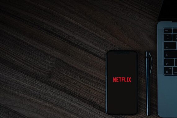 turn off Netflix subtitles